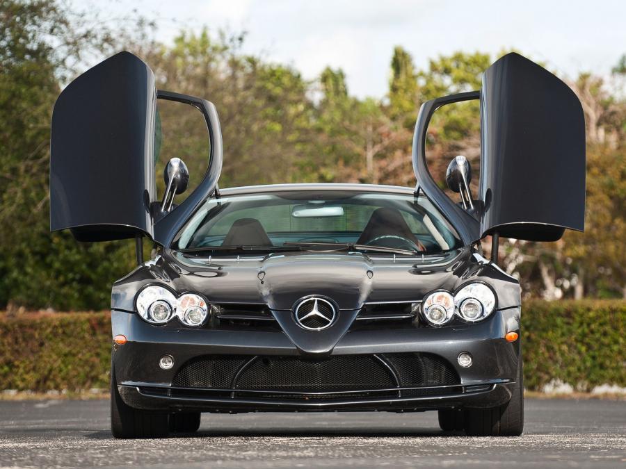  Mercedes-Benz SLR McLaren 2004 года  (US) (фото 10 из 22)